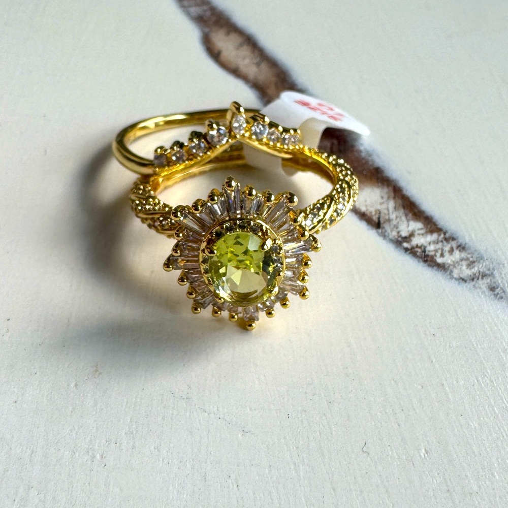 Lime Peridot with White Topaz and 18k gold